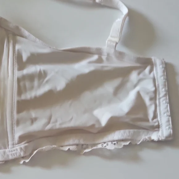 Victoria's Secret Ivory Lace Bustier - Picture 6 of 13